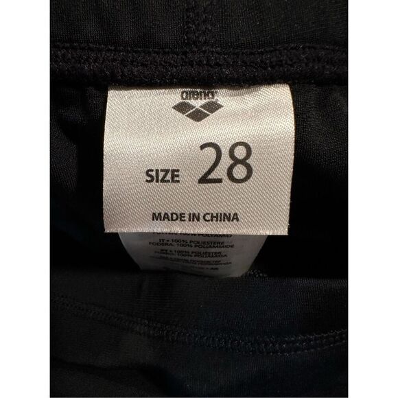 Arena Men's Solid Team Brief Swimsuit size 28 - Picture 8 of 9